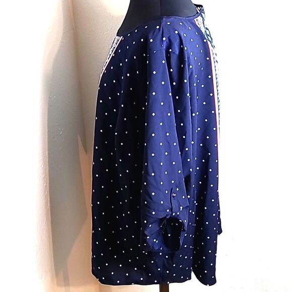 Croft & Barrow Navy Top w/ White Dots & Colorful Designs Down Center, Size 2X - Picture 4 of 7